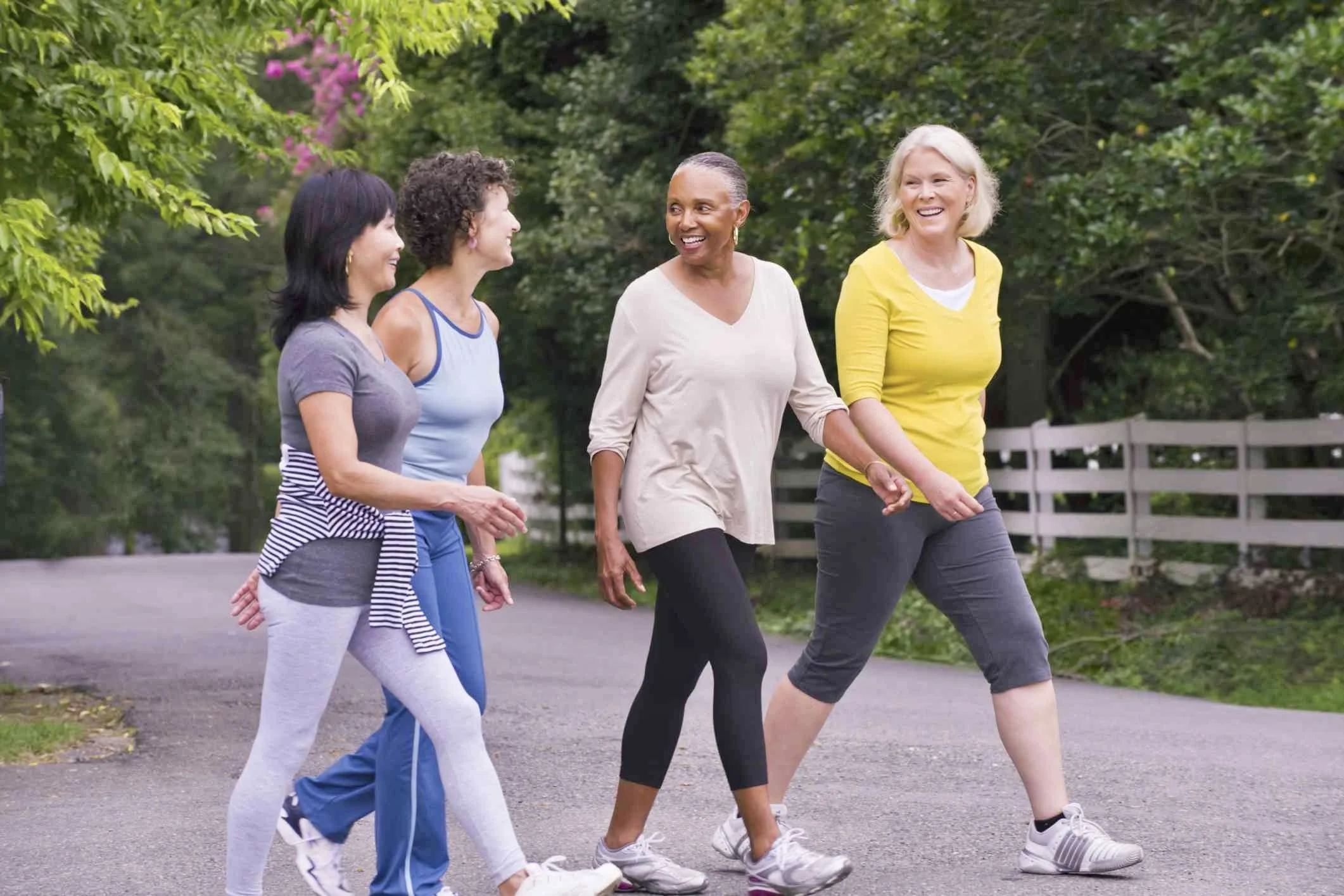 Open trail corridor suited for daytime walking groups